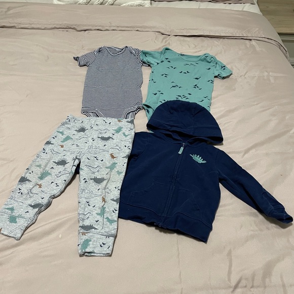 *SOLD*Large Carters Dino Lot - Picture 3 of 16